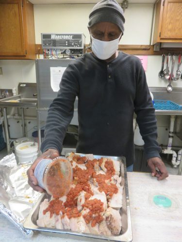 Encino Energy helps Urban Mission provide holiday meals in Steubenvile | News, Sports, Jobs - Vimarsana News